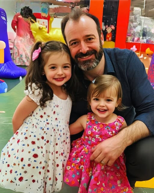 MY WIFE LEFT ME AND OUR TWO YOUNG DAUGHTERS FOR A RICHER LIFE — TWO YEARS LATER, FATE CAUGHT UP WITH HER