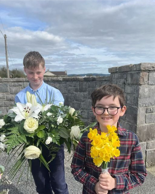 MY TWO LITTLE GENTLEMEN BRING ME FLOWERS AFTER SCHOOL—EVERY SINGLE DAY