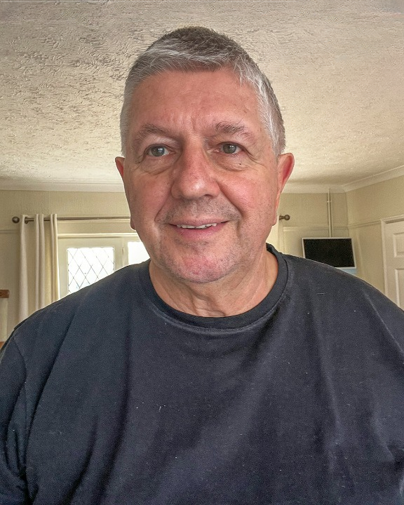 Father Sends Letters to His Son for Years Without a Response — Then One Day, a Photo Arrives and Changes Everything