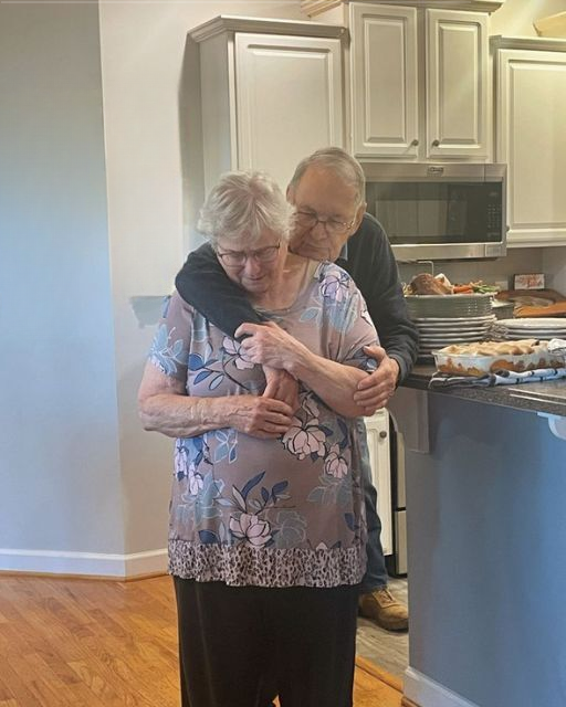 I “STUMBLED” UPON MY GRANDPARENTS LIKE THIS—AND IT MADE ME REALIZE HOW DEEP LOVE REALLY GOES