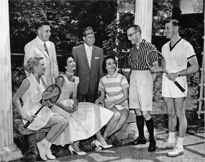Outdated Fashion Rules from the 1950s Women No Longer Live By