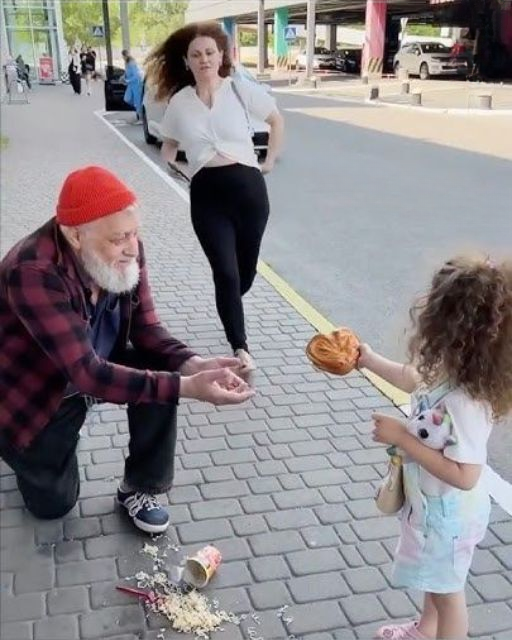 MY DAUGHTER SPOILED HIS ONLY MEAL—AND THEN DID SOMETHING I’LL ALWAYS REMEMBER