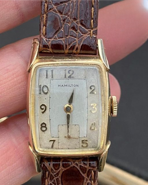 MY GRANDMA’S OLD WATCH STOPS—ALWAYS AT THE SAME TIME