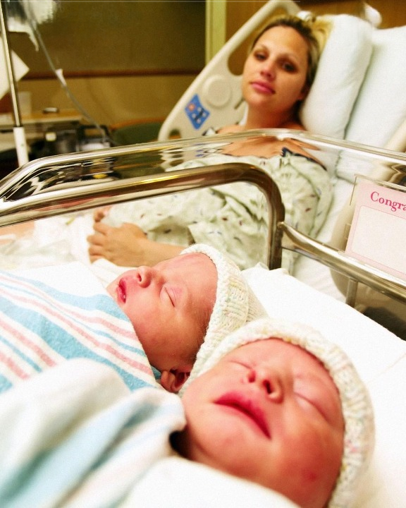 New Father Casts Wife With Newborn Twins Into the Cold — Years Later He Returns in Ruin, Begging for Her Mercy