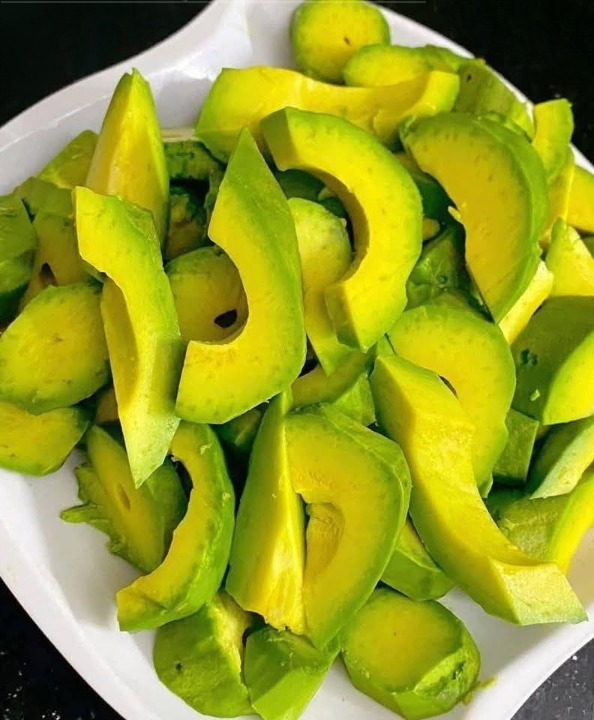 Doctors Finally Clear the Confusion: Will Eating Avocados Make You Gain Weight?